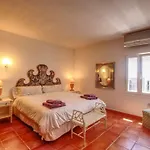 1079 - Frontline Puerto Banus Apartment