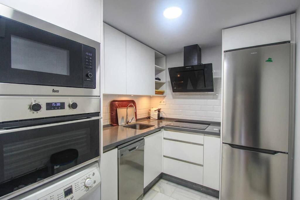 1079 - Frontline Puerto Banus Apartment